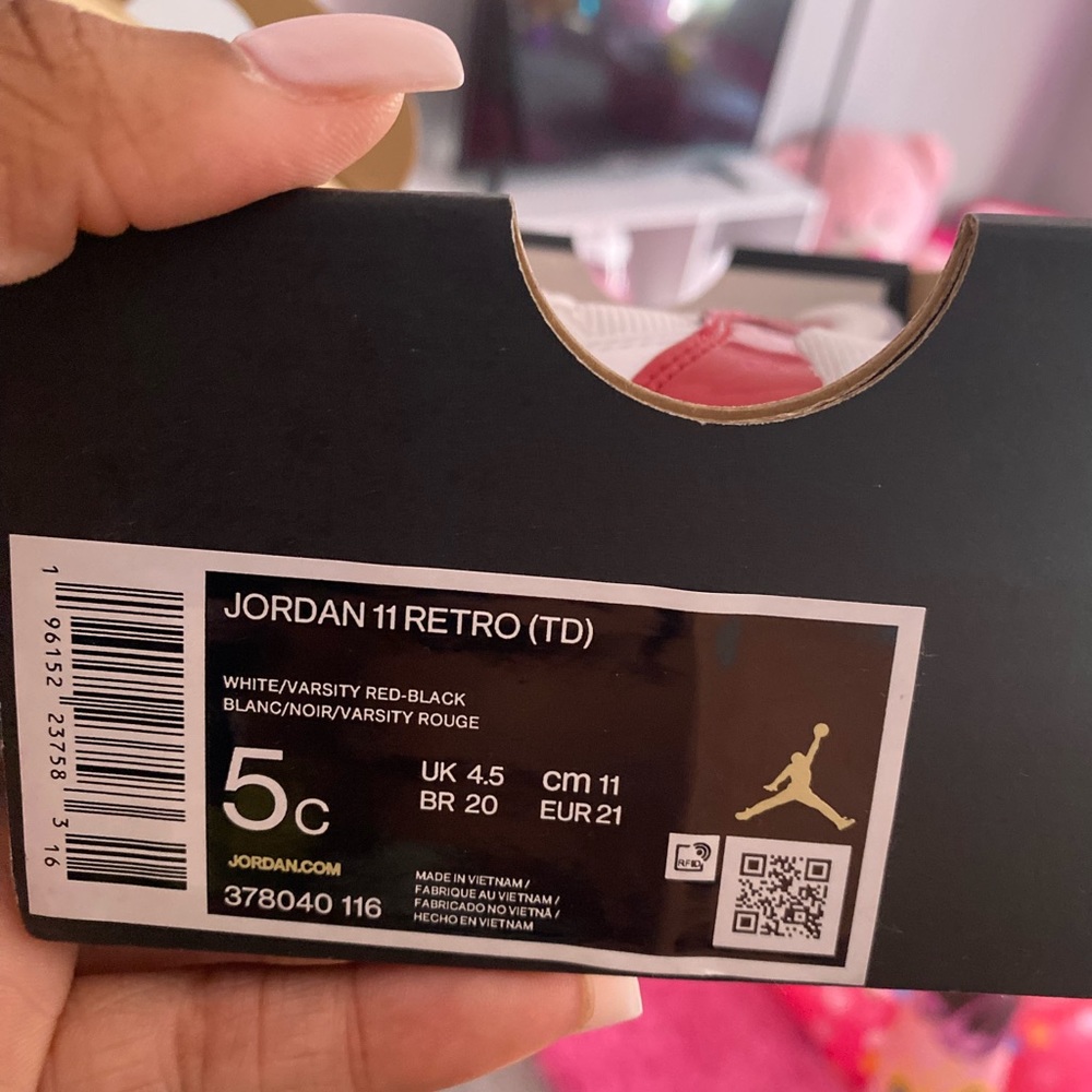 Jordan Cherry 11s